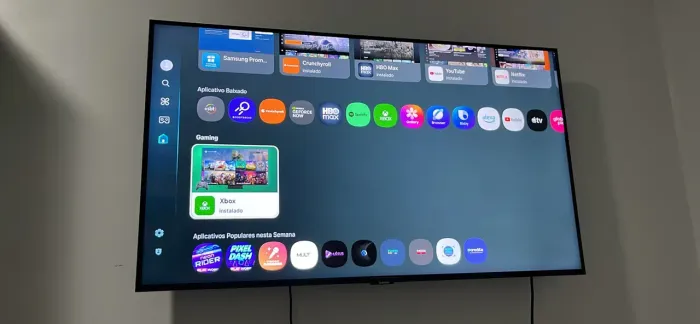 Smart TV Samsung 43" Crystal UHD 4K (CU7700) ? Impecável com Controle