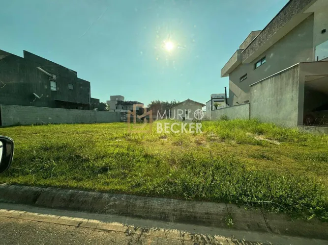 Terreno à Venda - Condomínio Residencial Malibu em Caçapava