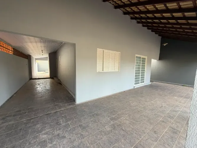Ótima Casa à Venda  no Bairro: CPA III setor V,com 3 quartos sendo 1 suite, 161 m² | MT - 