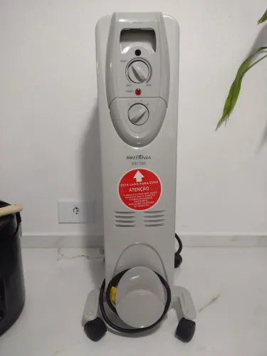 Aquecedor a óleo Britânia AB1500