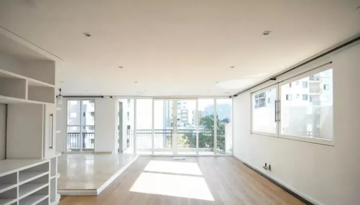 Cobertura na Vila Andrade, 170m², 3 dorm, 3 vagas!