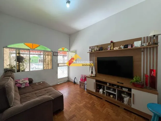 Casa à venda, 3 quartos, 1 suíte, 2 vagas, Catalão - Divinópolis/MG