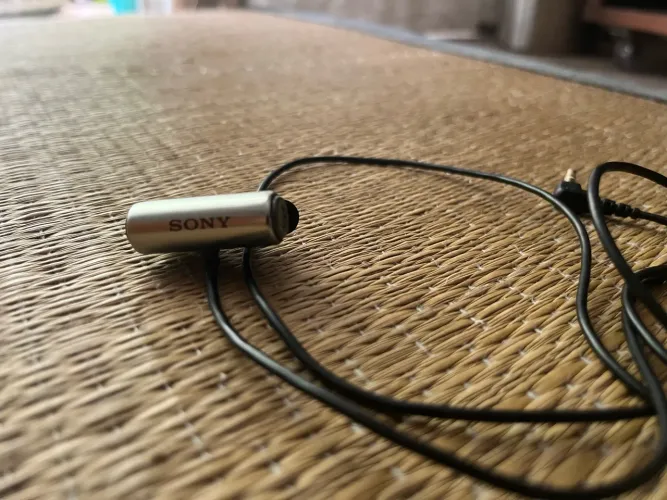Microfone de Lapela Sony ECM - CS3