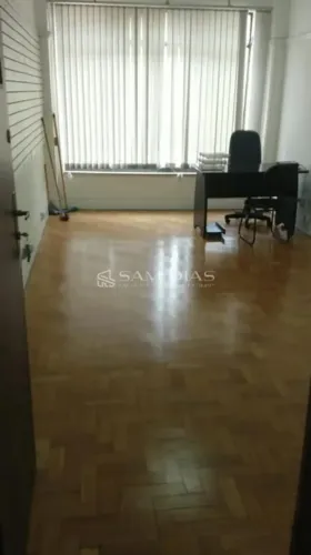 Sala Comercial para Alugar no Centro com 25M² | Próximo Ao Metrô Sé