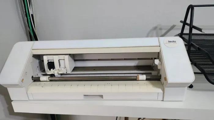 Silhouette Cameo 4