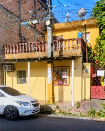 Casa grande com ponto comercial
