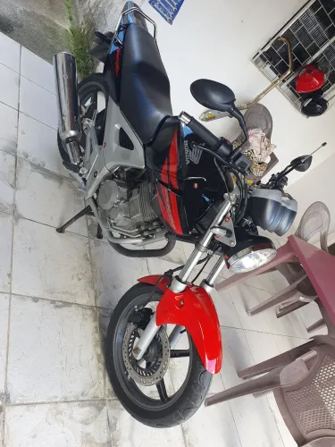 Vendo ou troco Cbx twister 2003