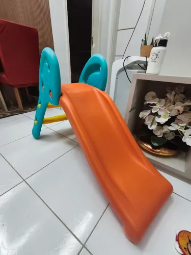 Escorregador infantil