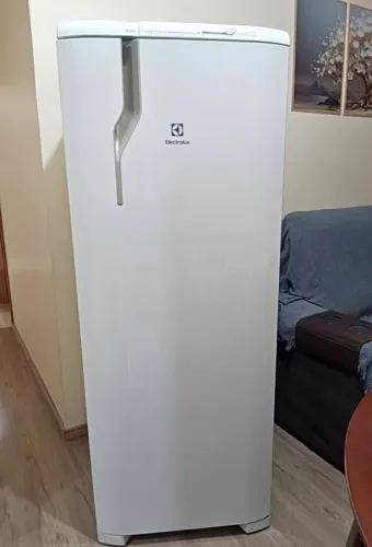 Geladeira semi nova