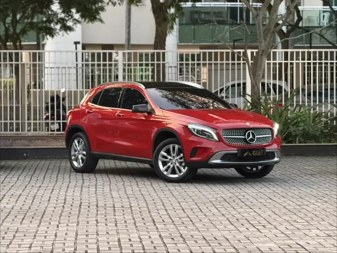 Mercedes-Benz GLA 200 Vis. Black ED. 1.6 TB 16V Aut. 2015