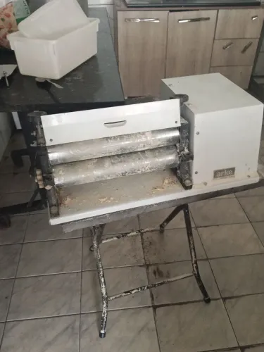 Máquina para massa de pizza e macarao