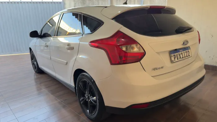 Ford Focus 1.6 S/se/se Plus Flex 8v/16v 5P 2015