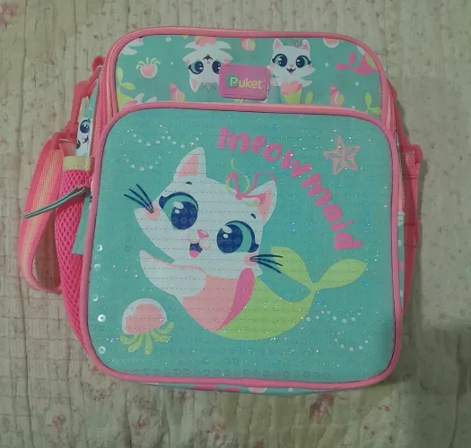 Vendo Lancheira Puket.