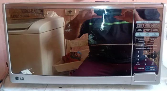 Microondas LG 30litros espelhado com grill 