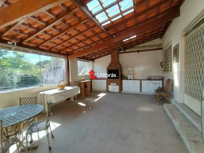 Casa à venda, 4 quartos, 2 suítes, 2 vagas, Nova Floresta - Belo Horizonte/MG