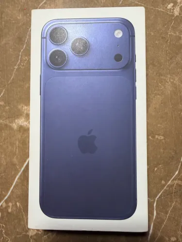 Vendo Celular IPhone 17 Pro Max 256 Gigas cor Azul,Bateria 100%