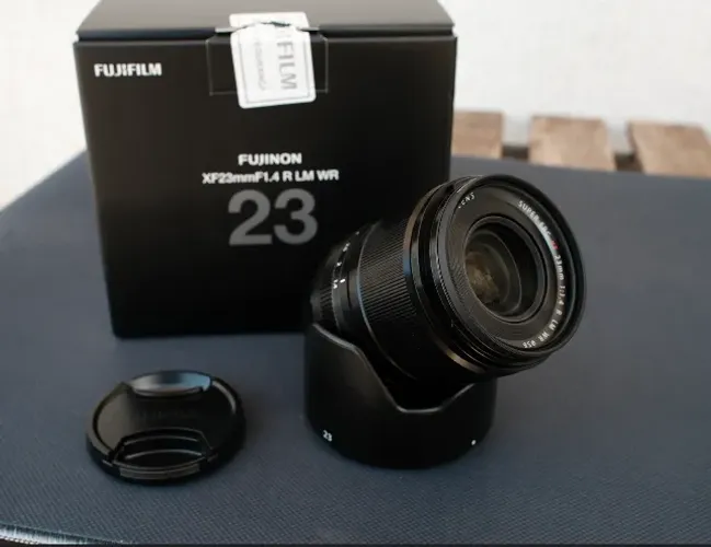 Fujifilm XF 23mm f/1.4 R LM WR impecável