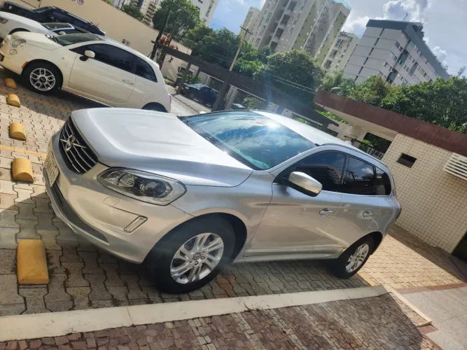 Volvo XC 60 T-5 Kinetic 2.0 245cv FWD 5P 2016