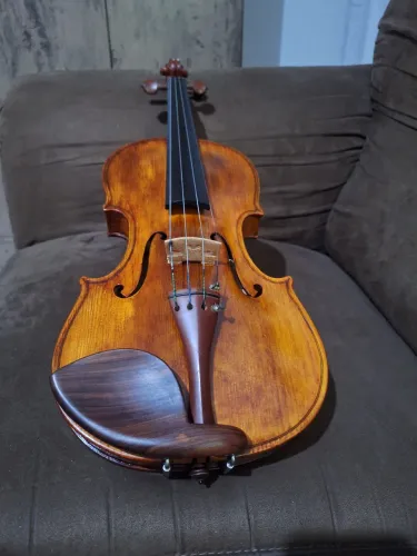 Violino 4/4 antigo modelo stradivarius