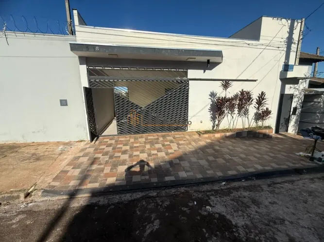 Casa para Locação em Bauru, Jardim América, 3 dormitórios, 1 suíte, 2 banheiros, 2 vagas
