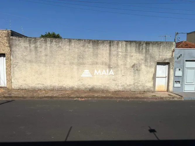 Terreno à venda no bairro Vila Olímpica