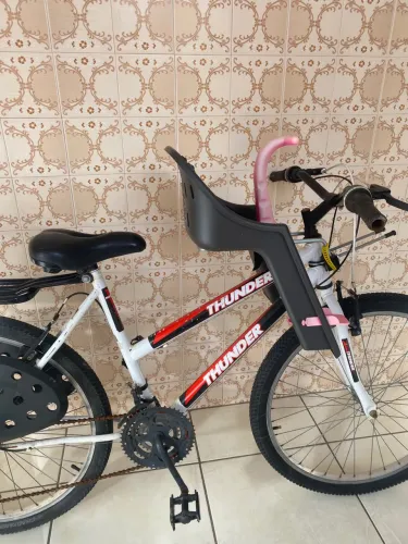 Bicicleta e Cadeirinha
