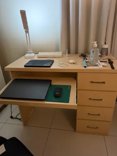 Mesa para computador/Escravinha com gaveteiro