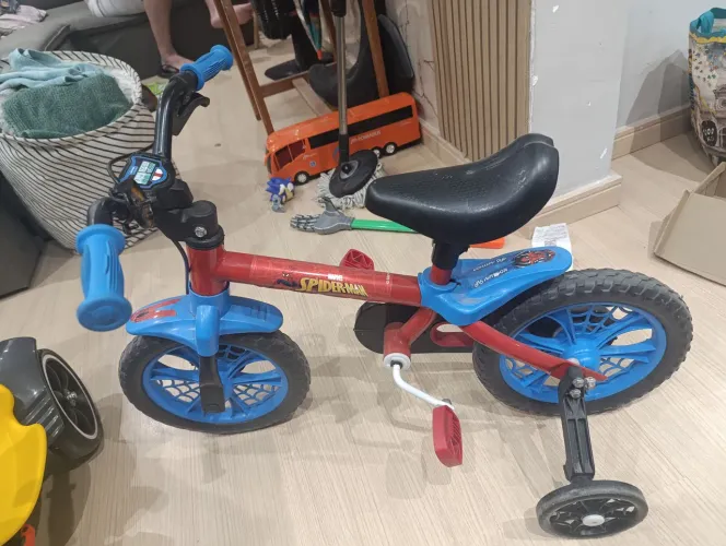 Bicicleta infantil homem aranha com rodinhas 
