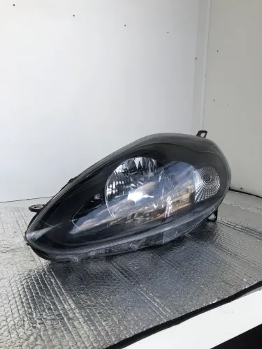 Farol Punto 2013 lado direito original usado