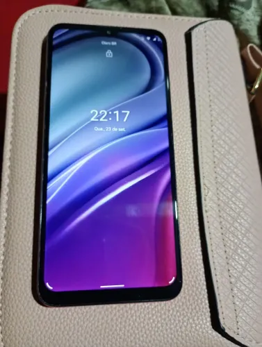 Celular Moto G20