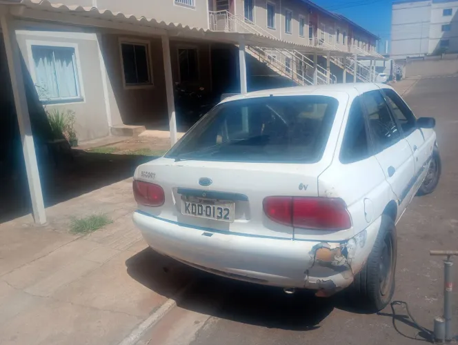 Ford Escort GL 1.8i 16V 3P 1998