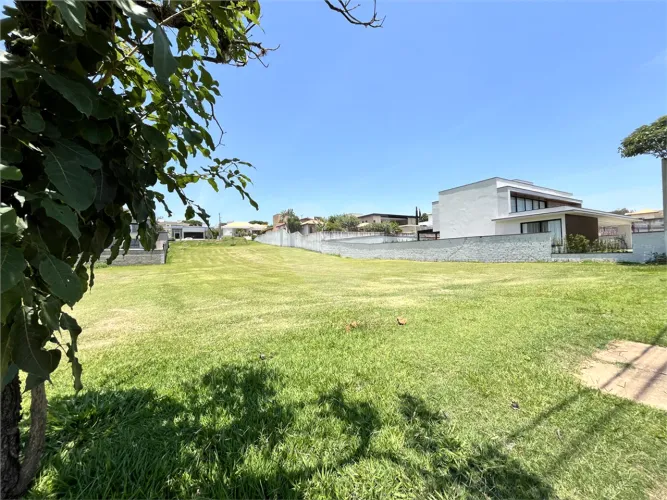 Terreno à venda com 1.000 m² no Condomínio Fazenda Imperial em Sorocaba SP