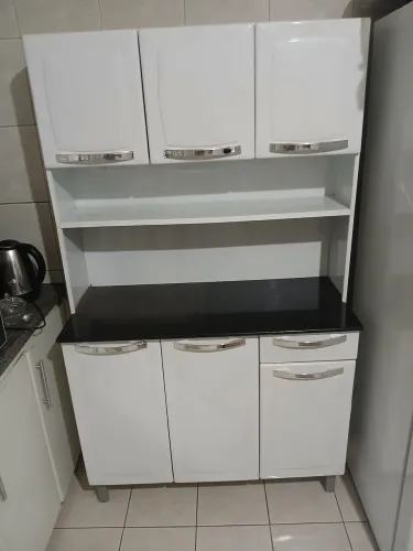 Armário de aço usado em ótimo estado
