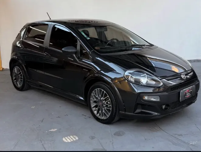 Fiat Punto Blackmotion Dual. 1.8 Flex 16V 5P 2014