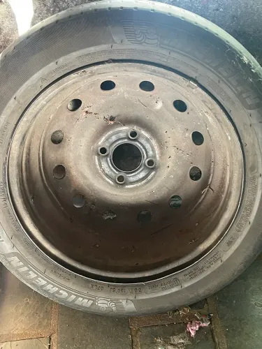 Roda / Pneu 185/70 R 15 Wolks