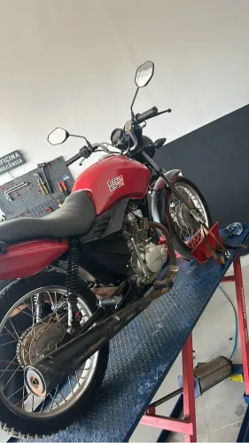 Vendo moto de leilão