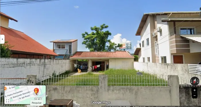 Terreno à Venda no Carianos - Florianópolis/SC