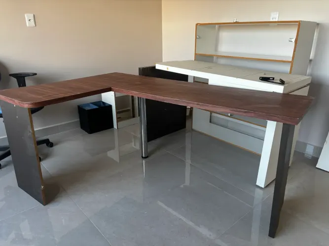 Mesa Escrivaninha/Atendimento Multiuso 