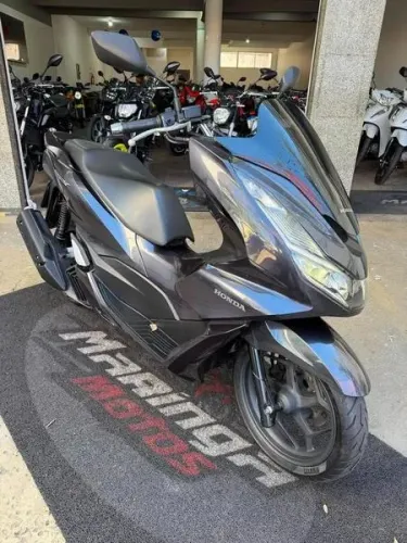 HONDA PCX 2023 IMPECAVEL. VALE A PENA CONFERIR.