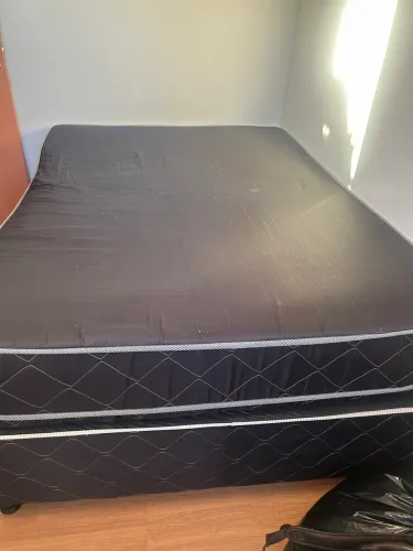 Cama + colchão de casal molas ensacadas