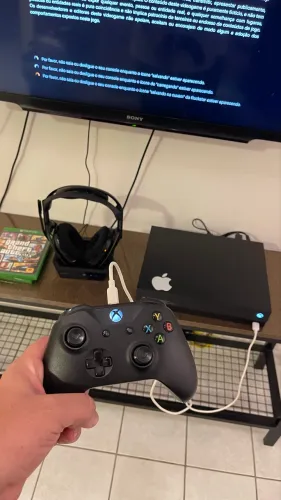 Xbox One X + Astro A50 headset + GTA 5 e Red dead 2