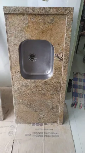 Bancada cozinha granito amarelo ornamental