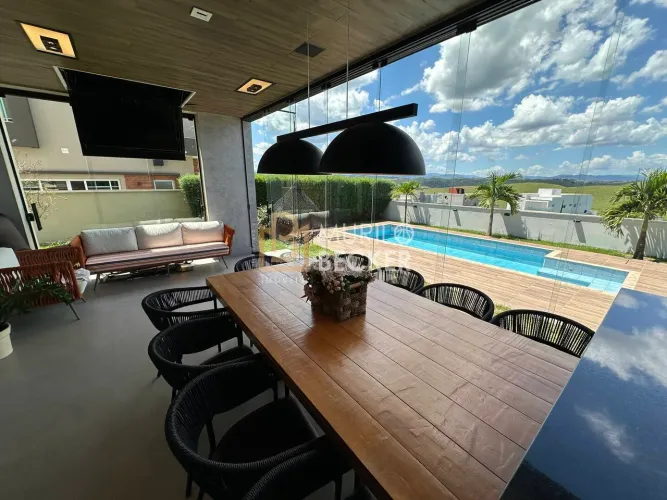 Casa para venda no Condomínio Alphaville em São Jose dos Campos, Urbanova
