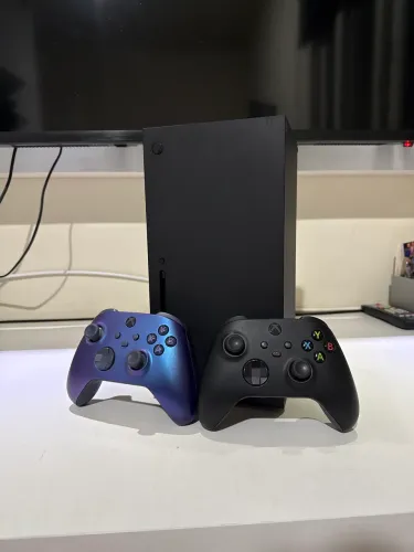 Xbox Séries X, 1TB, seminovo(1 ano de uso)
