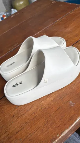 Melissa Free Platform Slide