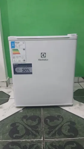 Frigobar electrolux 47 litros estado de novo ( ENTREGO)