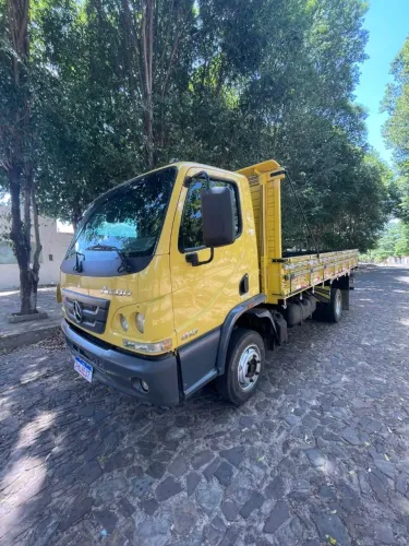 Vendo caminhao arccelo completo