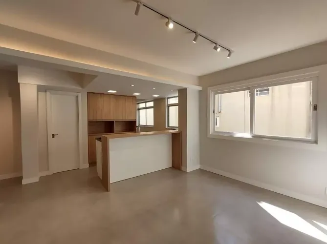 MOINHOS IMOBILIÁRIA vende apto 2 dormitórios/garagem próx. Encol