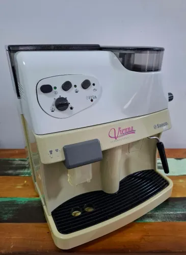 Cafeteira saeco Vienna Superautomática  127volts 