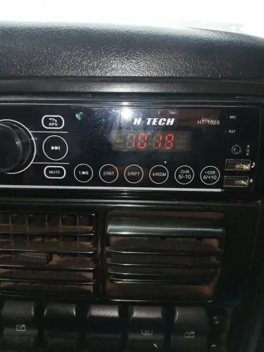 Vendo rádio de carro Bluetooth..cartão de memória...pen-drive..usb